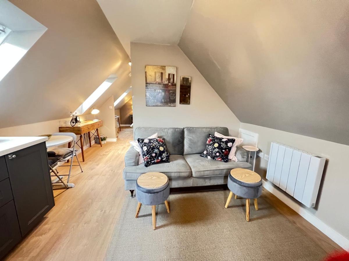 Entire Loft Space In Quiet Village Near Roman City Of Lincoln Eksteriør billede